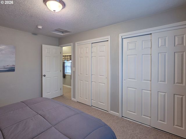 1214 N CLARK St, Cornelius, OR 97113