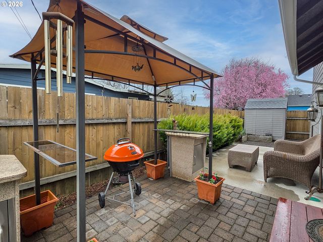 1214 N CLARK St, Cornelius, OR 97113