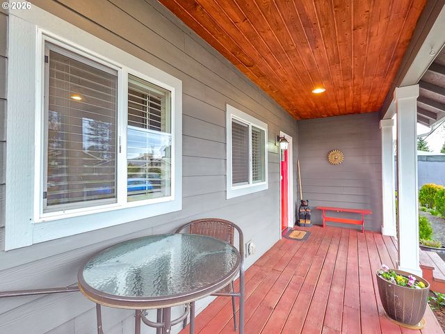 1214 N CLARK St, Cornelius, OR 97113