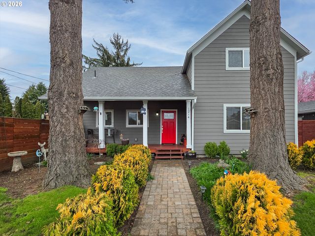 1214 N CLARK St, Cornelius, OR 97113