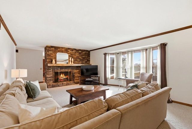 2460 Spring Rose Circle, Verona, WI 53593