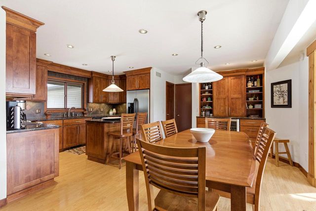 2460 Spring Rose Circle, Verona, WI 53593