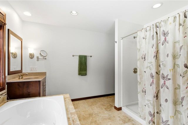 2460 Spring Rose Circle, Verona, WI 53593