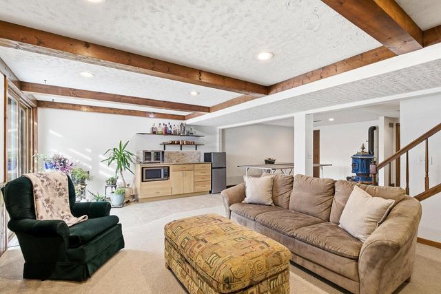 2460 Spring Rose Circle, Verona, WI 53593