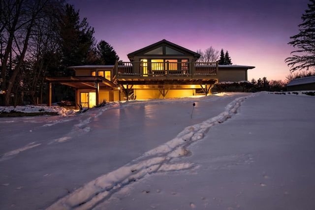 2460 Spring Rose Circle, Verona, WI 53593