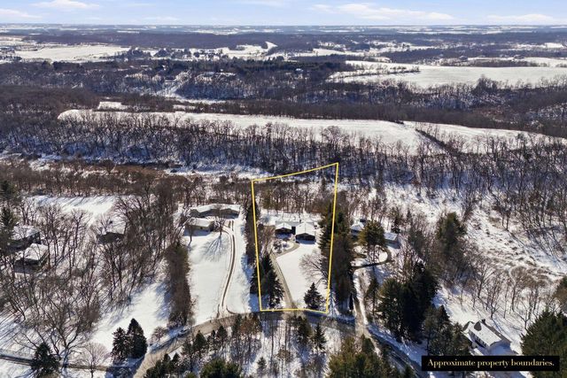 2460 Spring Rose Circle, Verona, WI 53593