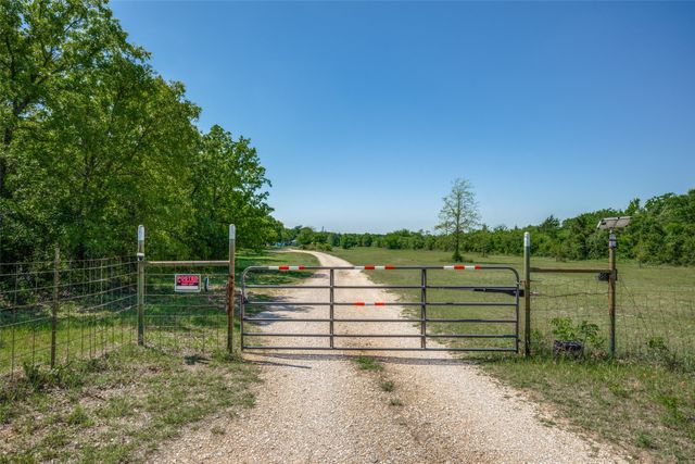 119 Private Road 1186, Decatur, TX 76234