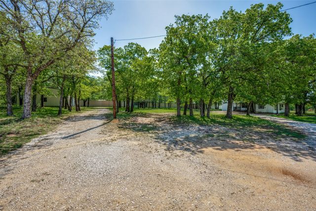 119 Private Road 1186, Decatur, TX 76234