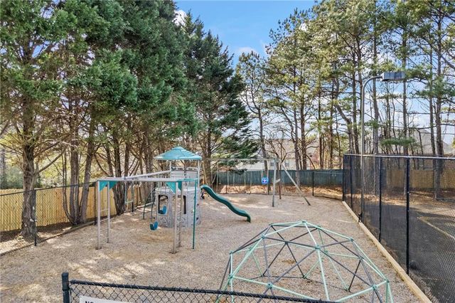 1500 Smoke Hill Drive, Hoschton, GA 30548