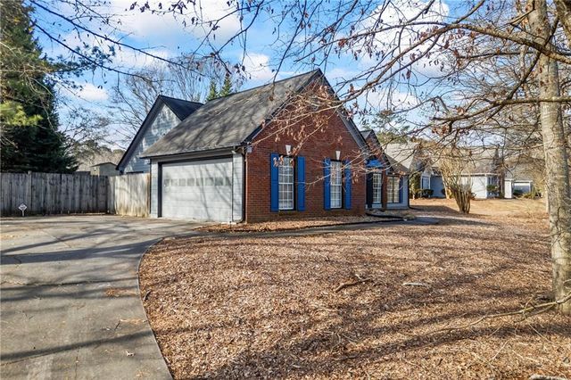 1500 Smoke Hill Drive, Hoschton, GA 30548