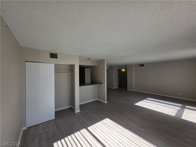 3930 University Center Drive 102, Las Vegas, NV 89119