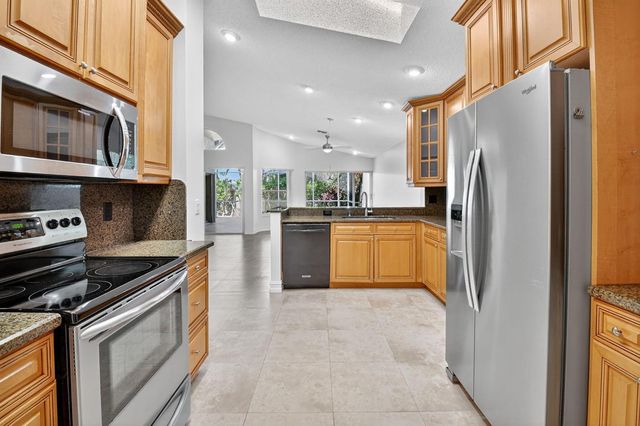 9914 Harbour Lake Circle, Boynton Beach, FL 33437