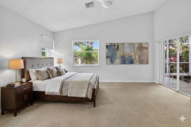 9914 Harbour Lake Circle, Boynton Beach, FL 33437