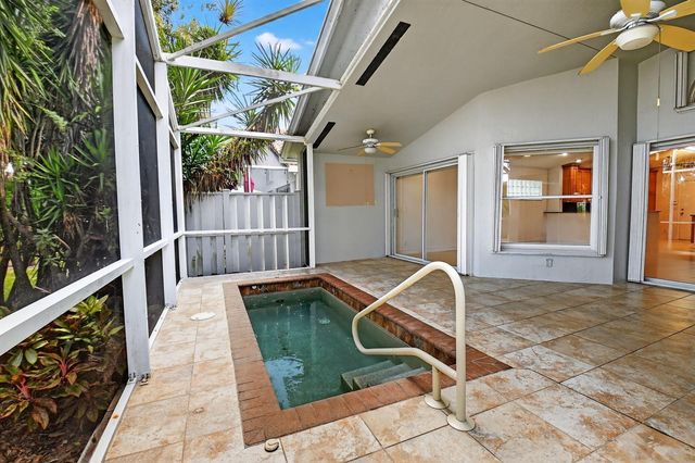 9914 Harbour Lake Circle, Boynton Beach, FL 33437