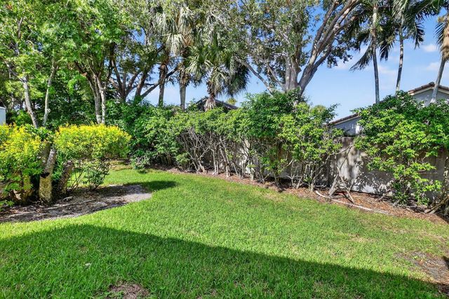 9914 Harbour Lake Circle, Boynton Beach, FL 33437