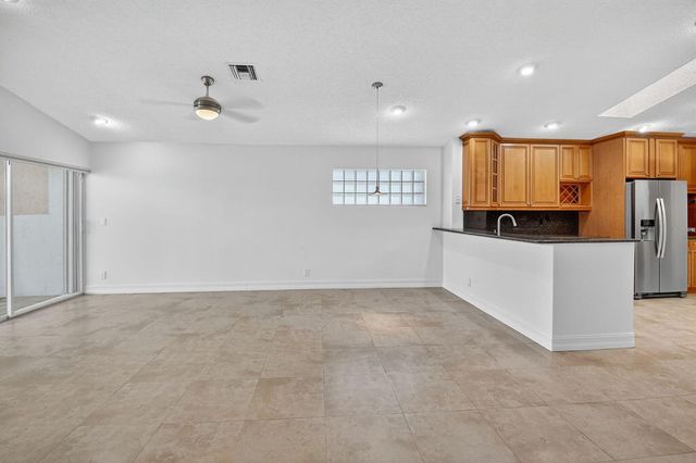 9914 Harbour Lake Circle, Boynton Beach, FL 33437