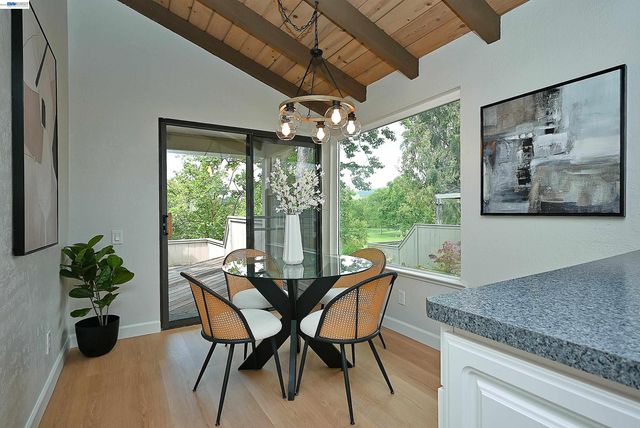 521 Silver Lake Dr, Danville, CA 94526