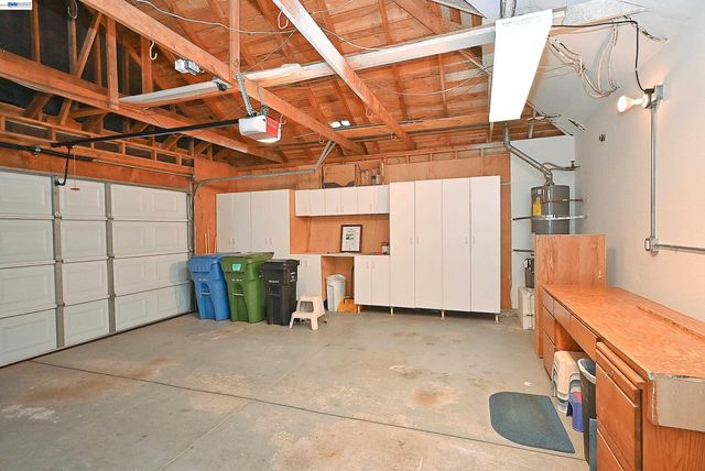 521 Silver Lake Dr, Danville, CA 94526