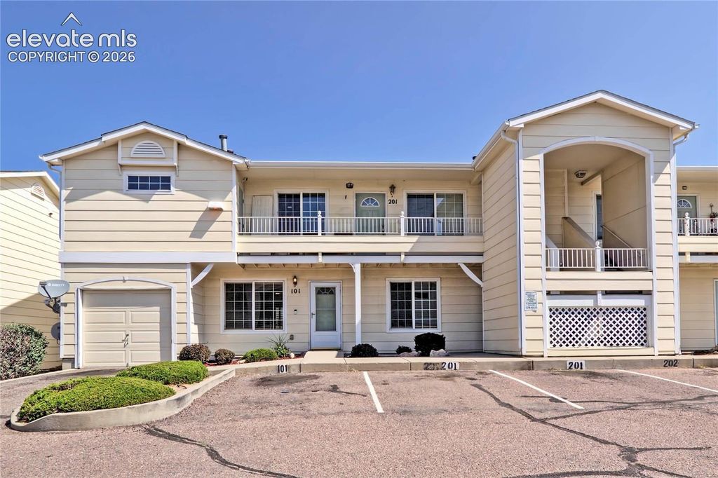 4886 Rusty Nail Point 101, Colorado Springs, CO 80916 — photo 2