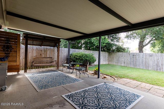 203 Blackwater River Drive, Lafayette, LA 70508
