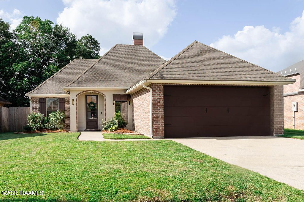 203 Blackwater River Drive, Lafayette, LA 70508