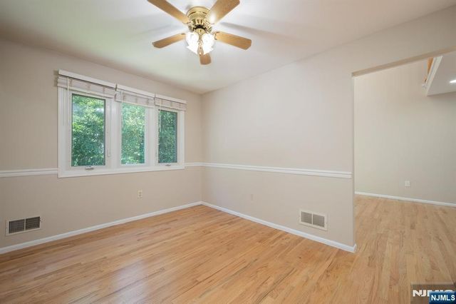 18 Guilford Court, Par-troy Hills Twp., NJ 07950