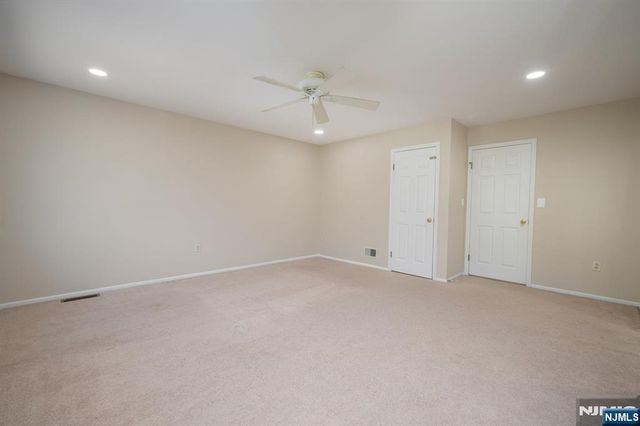 18 Guilford Court, Par-troy Hills Twp., NJ 07950