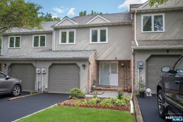 18 Guilford Court, Par-troy Hills Twp., NJ 07950