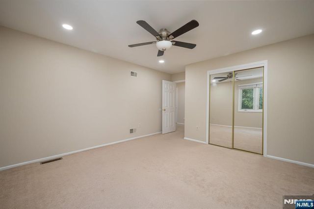 18 Guilford Court, Par-troy Hills Twp., NJ 07950