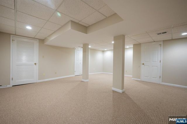 18 Guilford Court, Par-troy Hills Twp., NJ 07950