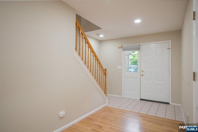 18 Guilford Court, Par-troy Hills Twp., NJ 07950