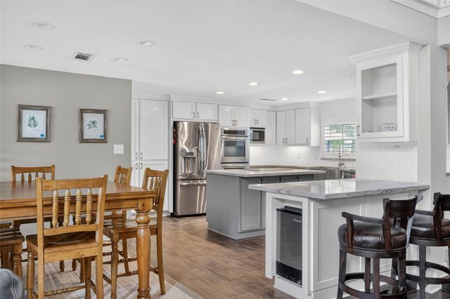 14810 Bluffridge Circle, Houston, TX 77095
