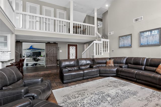 14810 Bluffridge Circle, Houston, TX 77095