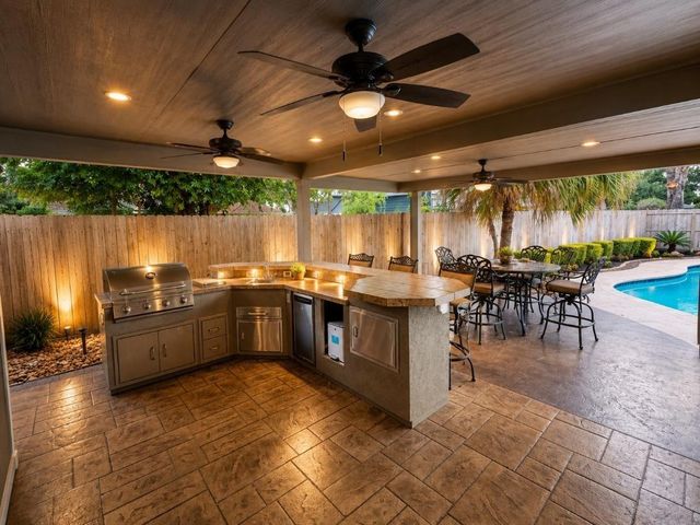 14810 Bluffridge Circle, Houston, TX 77095