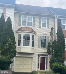 9418 BLACK HAWK CT, Manassas Park, VA 20111