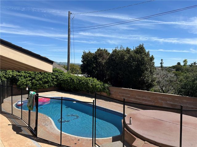 1566 Hillcrest, Arroyo Grande, CA 93420