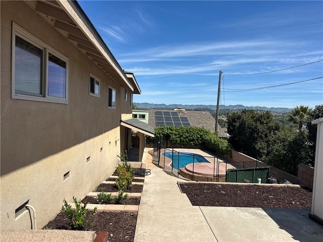 1566 Hillcrest, Arroyo Grande, CA 93420