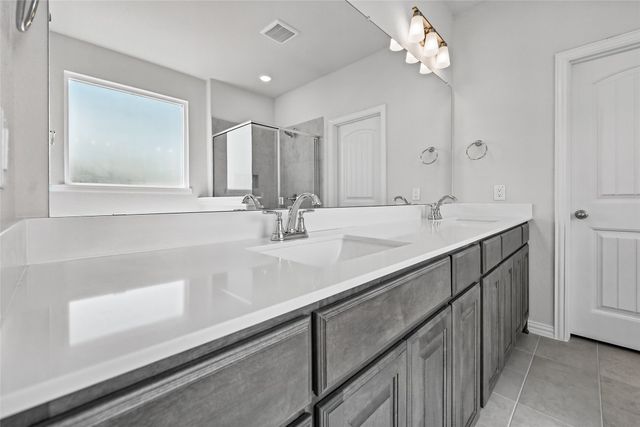 181 Sunny Side Road, Valley View, TX 76272