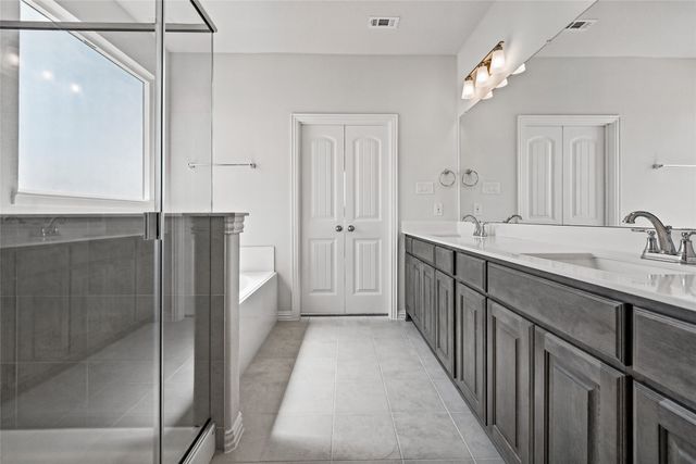 181 Sunny Side Road, Valley View, TX 76272