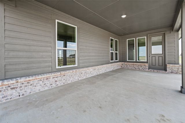 181 Sunny Side Road, Valley View, TX 76272