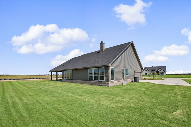 181 Sunny Side Road, Valley View, TX 76272