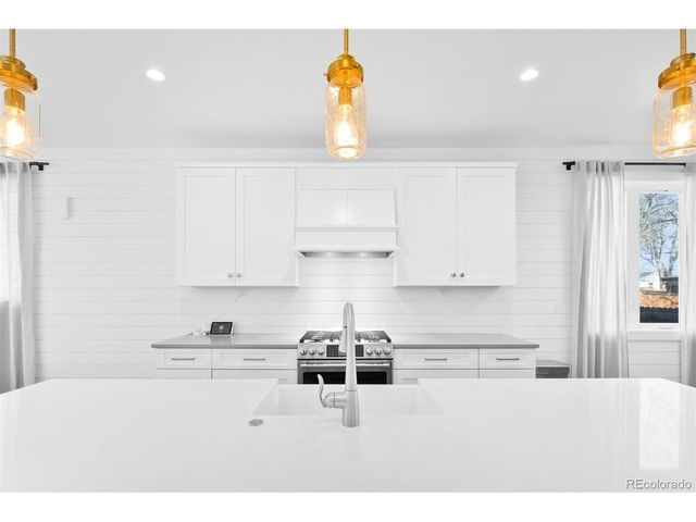 3312 S Emerson St, Englewood, CO 80113