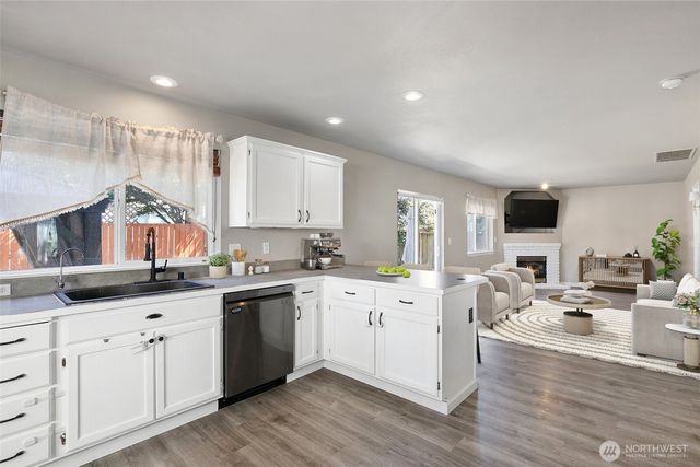 18929 91st Avenue E, Puyallup, WA 98375