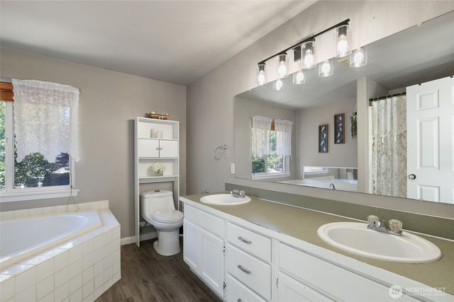 18929 91st Avenue E, Puyallup, WA 98375