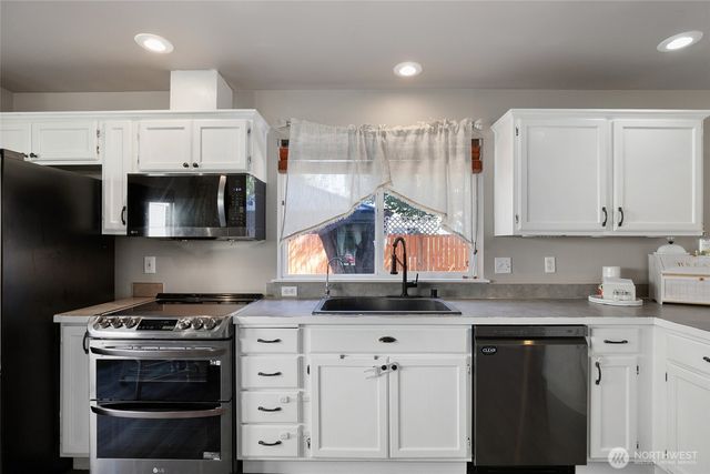 18929 91st Avenue E, Puyallup, WA 98375