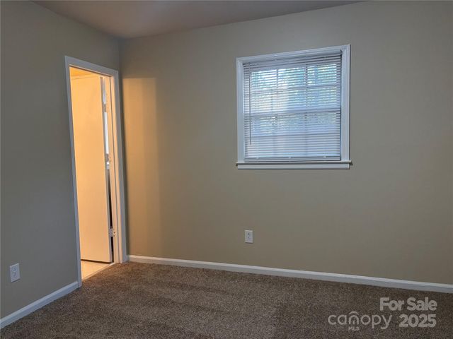 10201 Starwood Drive, Charlotte, NC 28215