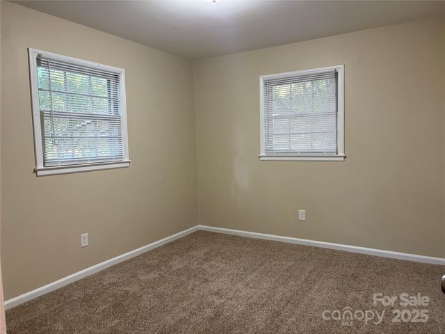 10201 Starwood Drive, Charlotte, NC 28215