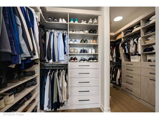 21 N May Street 1103, Chicago, IL 60607