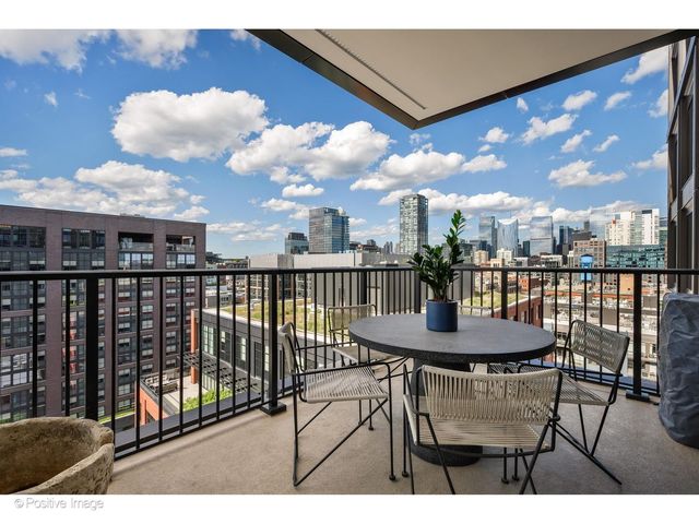 21 N May Street 1103, Chicago, IL 60607