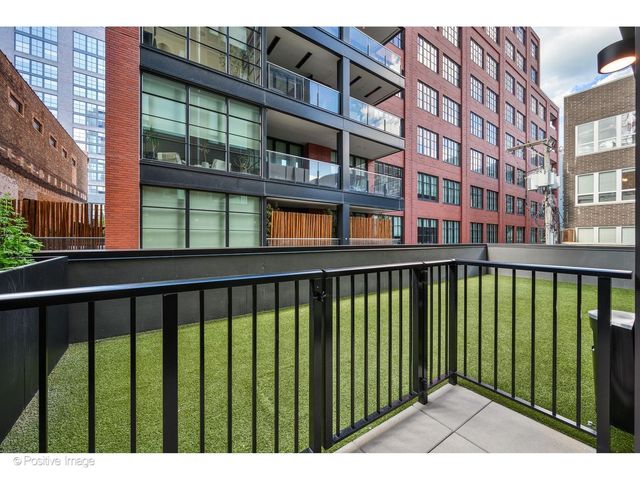 21 N May Street 1103, Chicago, IL 60607